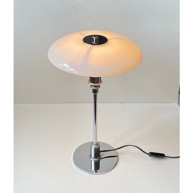 Louis Poulsen Vintage PH 3/2 Table Lamp in Chrome and Opaline Glass by Poul Henningsen for Louis Poulsen, 1990s For Sale - Image 4 of 9