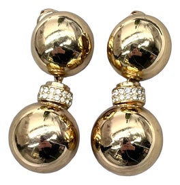 Example of Minimalist Drop and Dangle Earrings