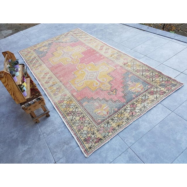 Boho Chic Turkish Oushak Wool Rug, 1960s For Sale - Image 3 of 11