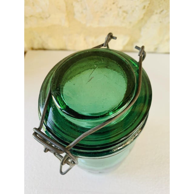 Vintage French Jars in Emerald Green Glass from Lideale, 1940s, Set of 2 For Sale - Image 4 of 18