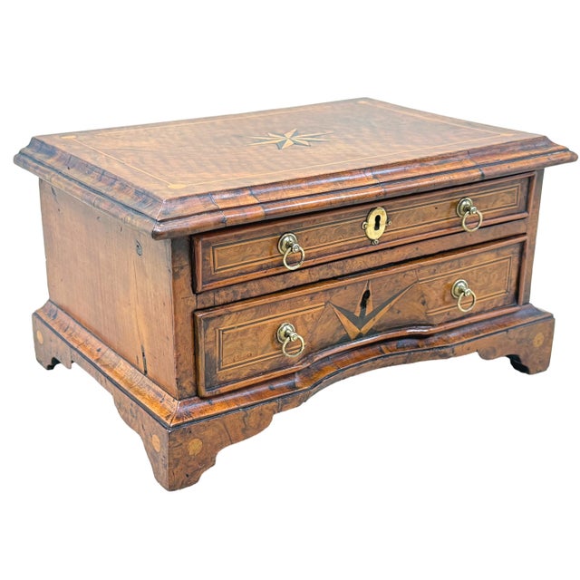 Small Antique Walnut Chest of Drawers, 1720 For Sale - Image 11 of 14