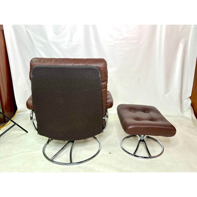 Ekornes Stressless Mid Century Chrome and Leather Lounge Chair and