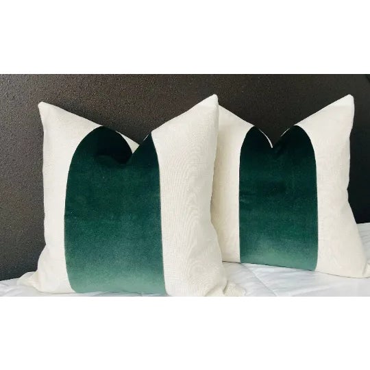 So sophisticated and stunning. My workroom wizards have taken lovely woven linen in an oatmeal tone and added a...