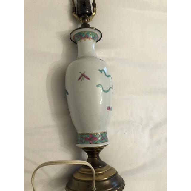 Chinoiserie Mid 20th Century Chinoiserie Table Lamp For Sale - Image 3 of 10