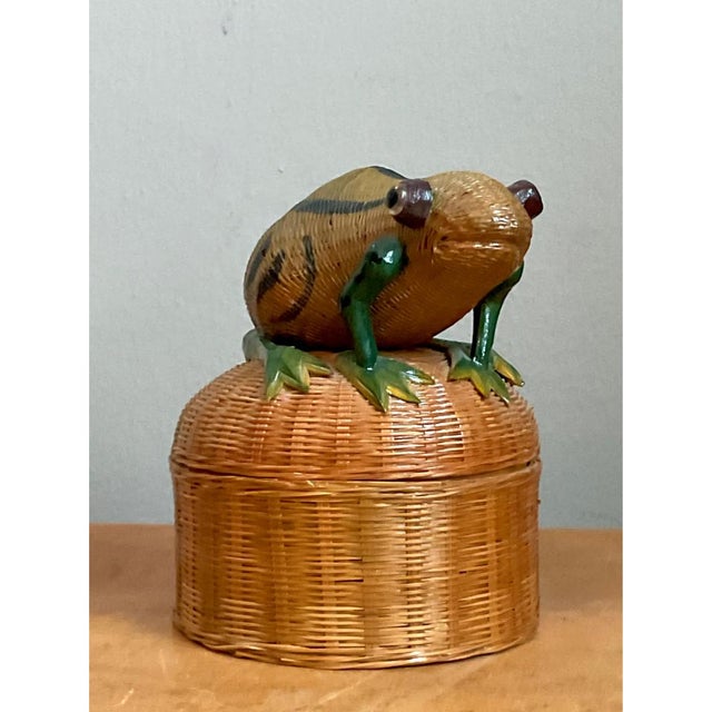 Vintage Shanghai Weave Frog Basket For Sale - Image 12 of 12