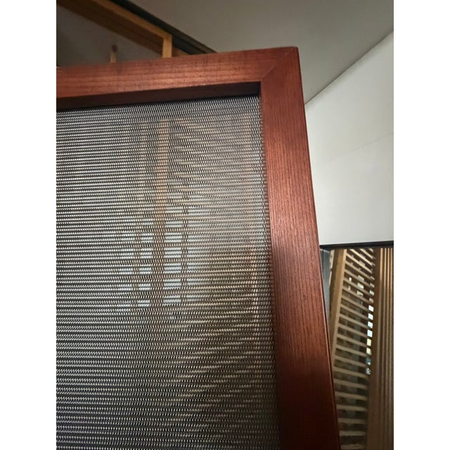 Custom Steel Mesh Room Screen , Room Divider – Modern Industrial Folding Panels For Sale - Image 4 of 6