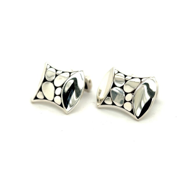 1990s Pair of John Hardy Estate Mens Pebble Cufflinks Sterling Silver For Sale In New York - Image 6 of 8