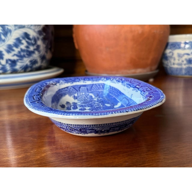 Chinoiserie Early 20th Century Ridgeway England Blue Willow Serving Platters For Sale - Image 3 of 6