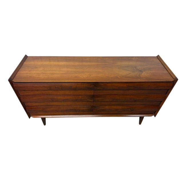 Mid-Century Modern Lane 1st Edition Walnut Dresser For Sale In Philadelphia - Image 6 of 8