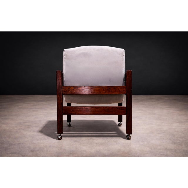 “Jimi” Armchair with Wheels in Rosewood & Ultra Suede, Sergio Rodrigues, 1971 - Lot 420 For Sale - Image 9 of 13