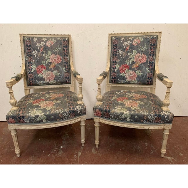 Louis XVI Style Armchairs in White Lacquered Beech, 20th Century, Set of 2 For Sale - Image 12 of 12