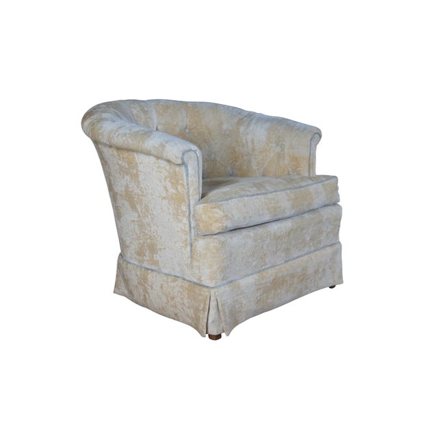 Mid-Century Modern Mid 20th Century Hickory Tavern Mid Century Velvet Barrel Back Tufted Lounge Arm Chair For Sale - Image 3 of 13