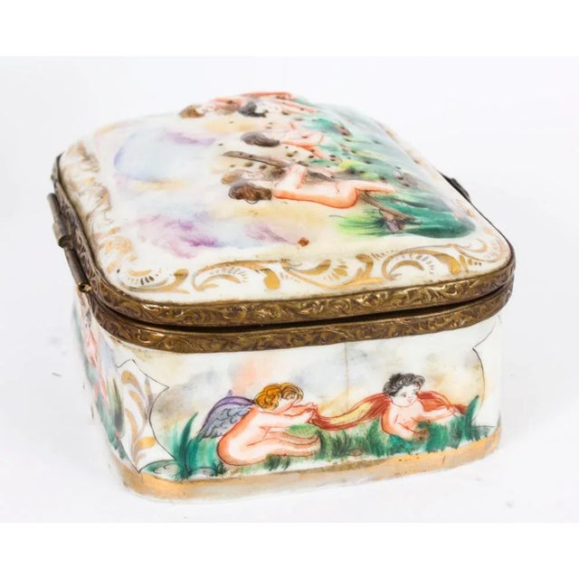 Antique Italian Capodimonte Porcelain Box, 19th Century For Sale - Image 3 of 18