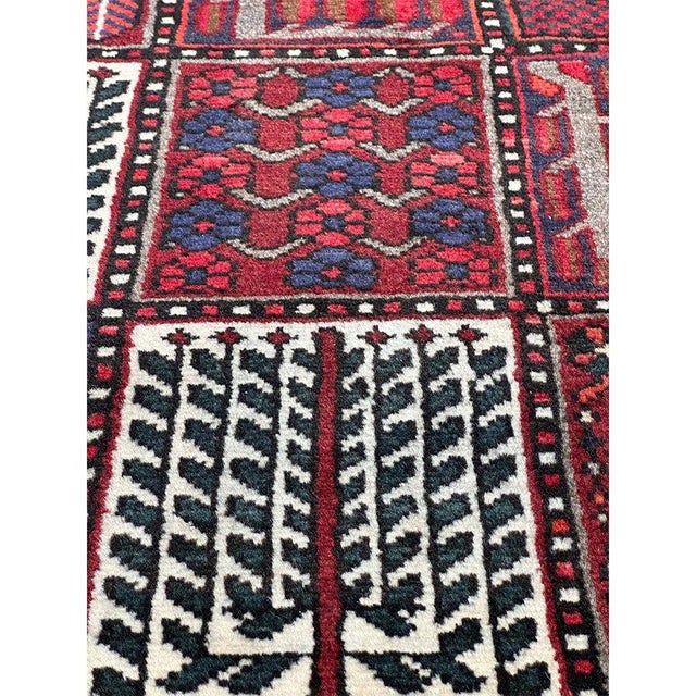 6x10 Old Persian Bakhtiari Area Rug - 501975 For Sale - Image 4 of 13