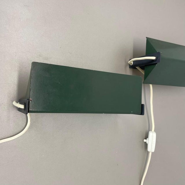 Cubic Wall Lights in the style of Charlotte Perriand for Les Arcs, France, 1960s, Set of 2 For Sale - Image 12 of 18