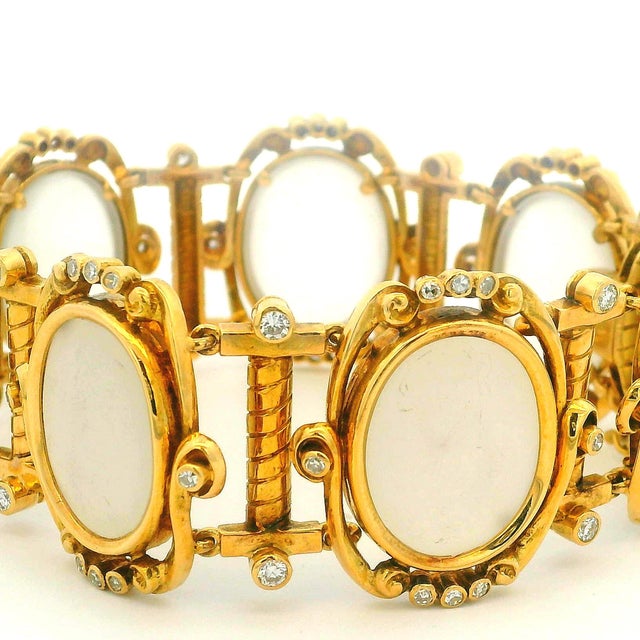 Lalaounis Vintage Lalaounis Frosted Rock Crystal and Diamond Bracelet in 18k Gold, Greece For Sale - Image 4 of 13