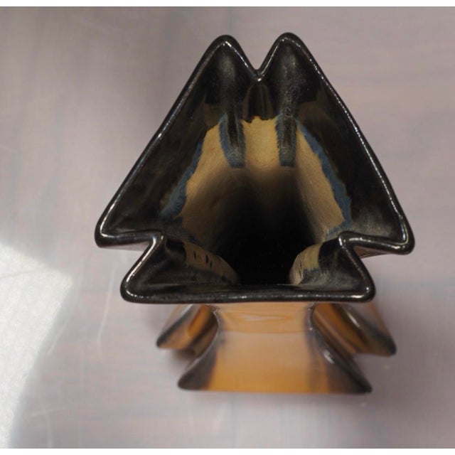 Rare Fulper Art Pottery Vase Cat's Eye Glaze / Arts & Crafts Ribbed Triangular Tri-Foil Vase C. 1910 / Early American Studio Ceramic For Sale - Image 9 of 11