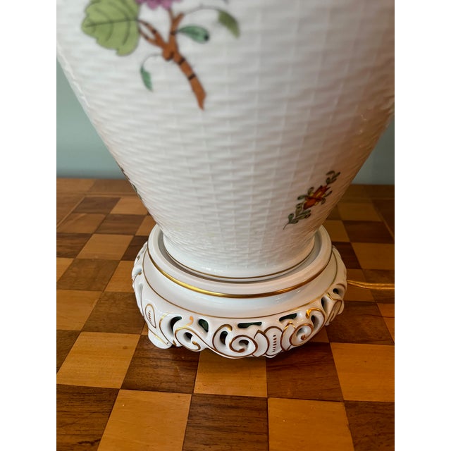 1990s Large Herend Windsor Garden Porcelain Lamp For Sale In Washington DC - Image 6 of 8