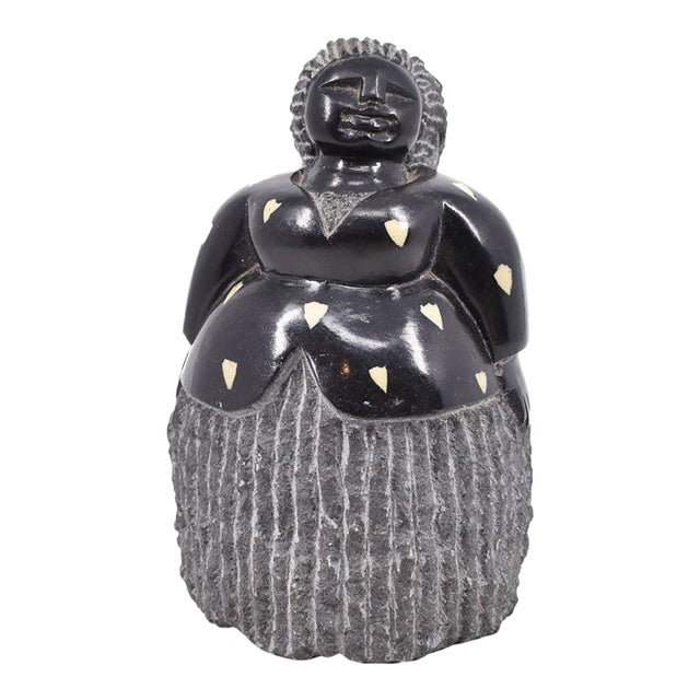 Early 20th Century Shona Stone Woman Sculpture In The Style of Colleen For Sale