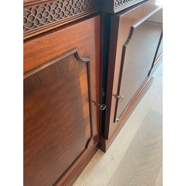 1990s Mario Buatta for John Widdicomb Breakfront/China Cabinet For Sale - Image 12 of 12