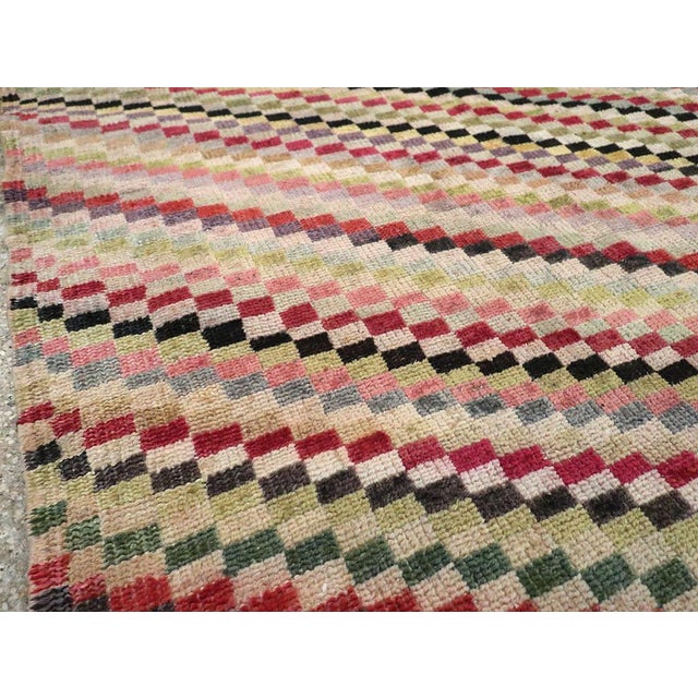 Mid 20th Century Galerie Shabab Collection Mid-20th Century Turkish Anatolian Accent Rug For Sale - Image 5 of 10