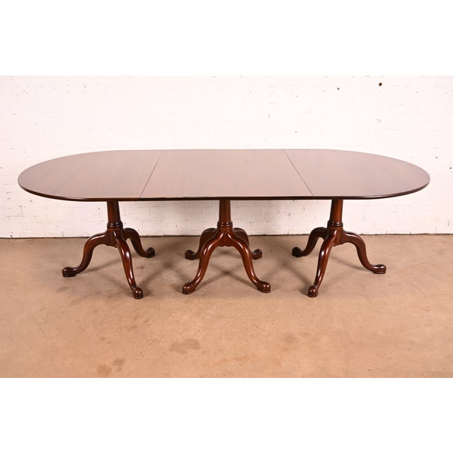 Henkel Harris Georgian Solid Mahogany Monumental Triple Pedestal Extension Dining Table, Newly Refinished For Sale In South Bend - Image 6 of 13