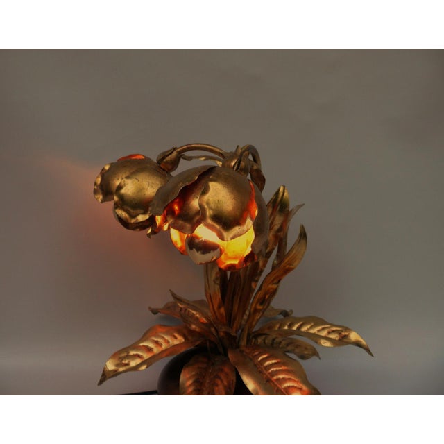 Hollywood Regency Table Lamp Lily of the Valley in Metal Gold Leaf & Oak, 1970s For Sale - Image 10 of 18
