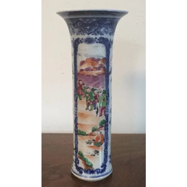 Chinese 18th Century Chinese Export Porcelain Decorated Vase For Sale - Image 3 of 11