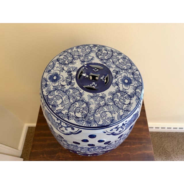Ceramic Late 20th Century Blue and White Porcelain Chinoiserie Chinese Garden Stool or Side Table For Sale - Image 7 of 10