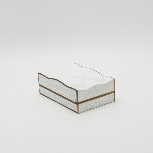 Set of 3 Quilted Boxes in White Shagreen With Bronze Patina Brass by Kifu Paris For Sale In Los Angeles - Image 6 of 9