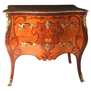 Louis XV French 18th-Century Commode For Sale