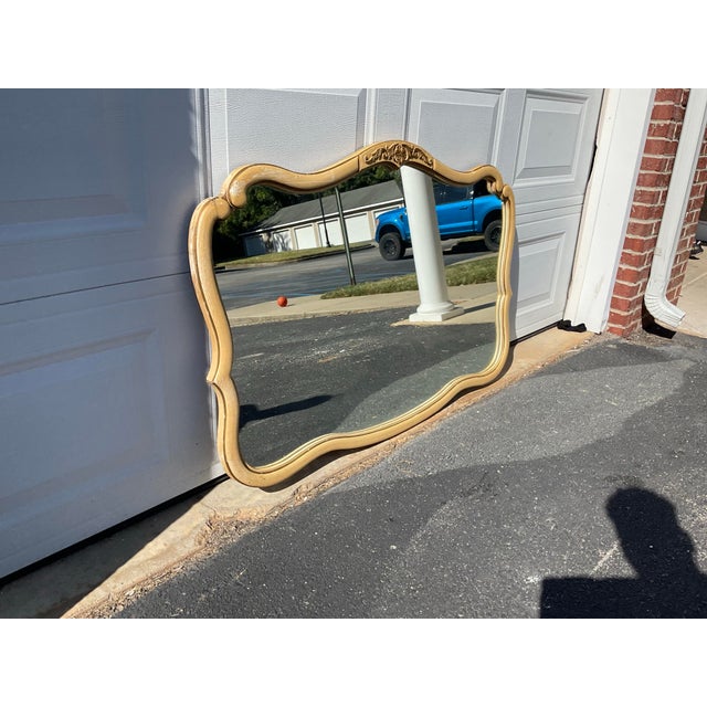 Victorian Exquisite Vintage French Provincial Wall Mirror in Cream & Gilt, Attributed to Drexel, 1970s For Sale - Image 3 of 7