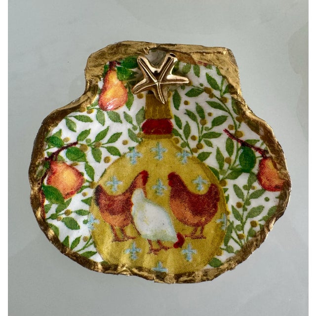 Gold Handmade Seashell Holiday Ornaments & Trinkets Dishes. For Sale - Image 8 of 9