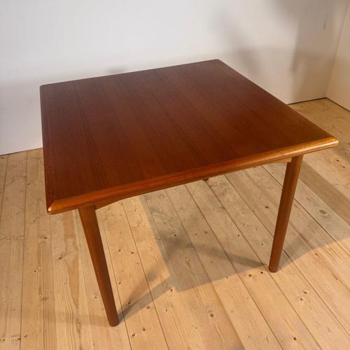 Extendable teak dining table, Denmark 1960s