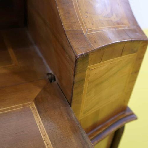 Louis XV Style Inlaid Secretaire with Curved Front For Sale - Image 15 of 18