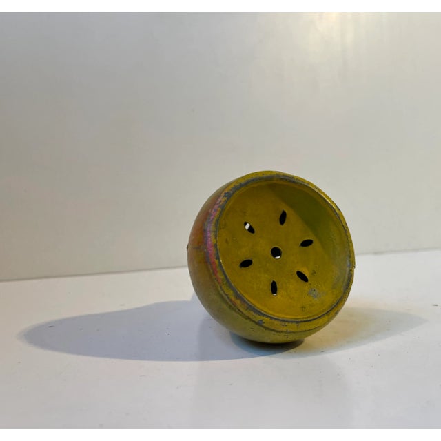 1920s Bauhaus Pear Potpourri Jar in Lacquered Steel, 1920s For Sale - Image 5 of 7