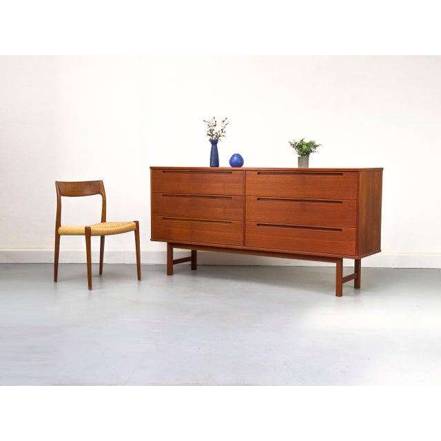 1960s Large Teak Chest of Drawers from Tørring / HJN Møbelfabrik, 1960s For Sale - Image 5 of 18