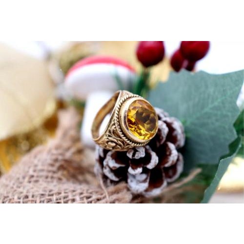 Gold Ring Chiseled with Citrine For Sale - Image 9 of 10