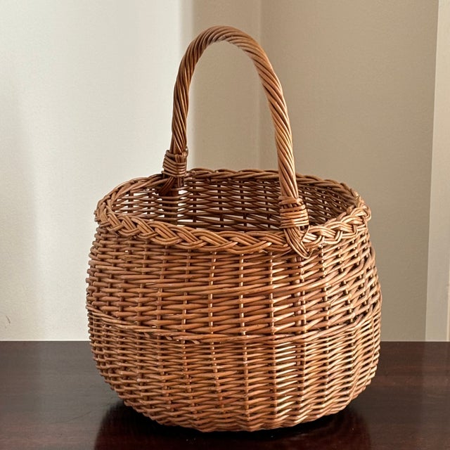 Mid-20th Century Round French-Style Gathering / Market Basket For Sale - Image 17 of 18