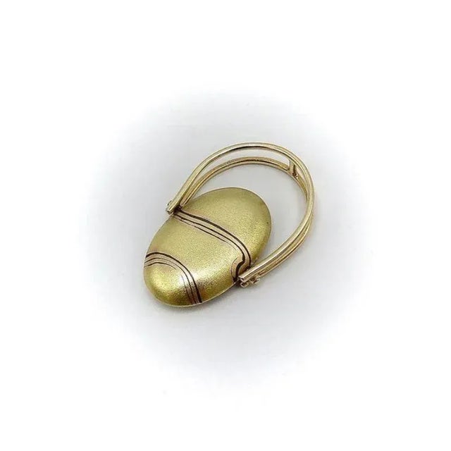 Late 20th Century Vintage Carrie Adell 18K & 14K Gold Mokume Pebble Ring Size 4.5 For Sale - Image 5 of 10
