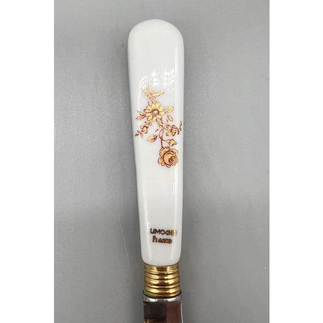 Vintage Limoges France Porcelain Pedestal Cake Stand With Matching Server – Gilt Scalloped Edge For Sale - Image 11 of 16