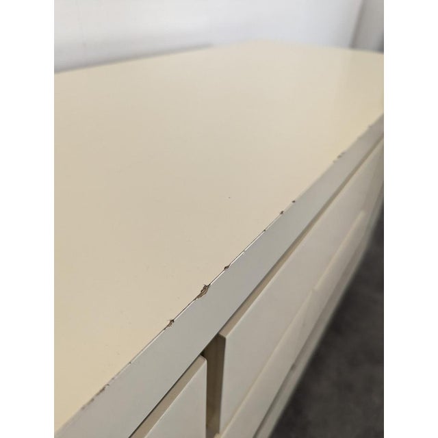 White Lacquered Sideboard by Jean Claude Mahey for Roche Bobois For Sale - Image 6 of 9