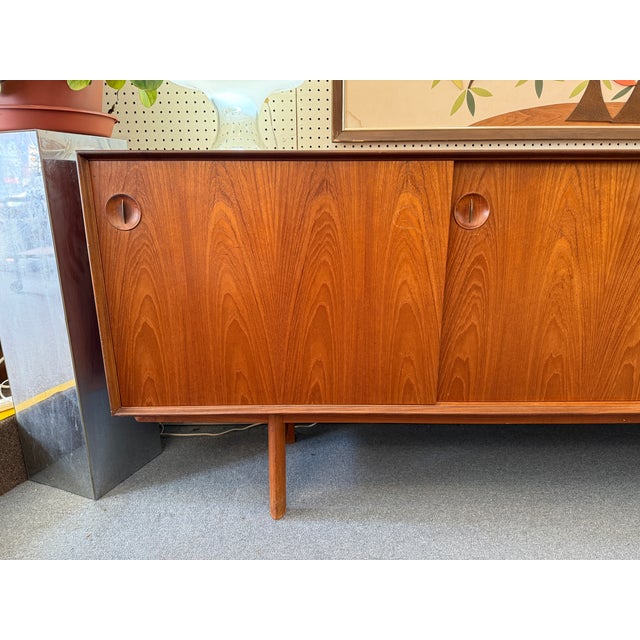 1960s Danish Teak Sliding Door Credenza C1960s Attributed to Fredrik Kayser For Sale - Image 5 of 18