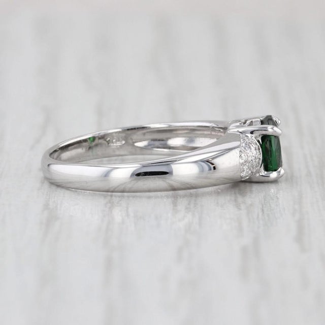 0.90ctw Green Tsavorite Garnet Diamond Ring 18k White Gold Size 6.75 For Sale In Greensboro - Image 6 of 8