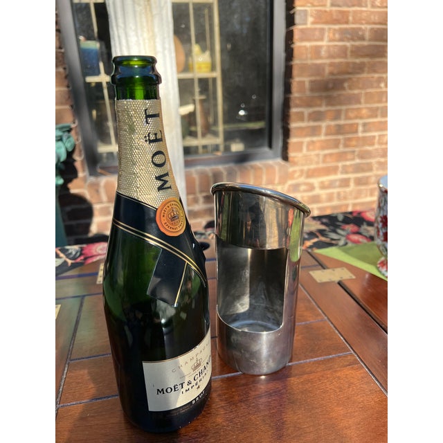 1970s Silver-Tone Metal Wine Bottle Holder/Handle For Sale - Image 4 of 4