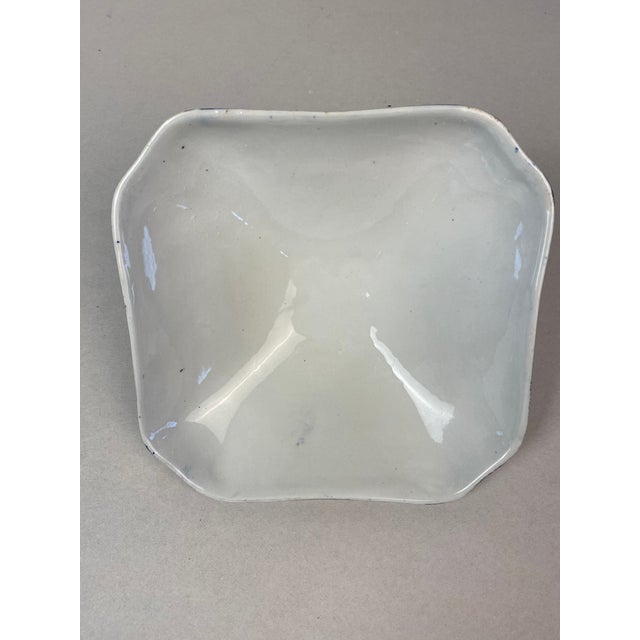 Early 20th Century Blue Willow Covered Serving Dish For Sale - Image 4 of 6