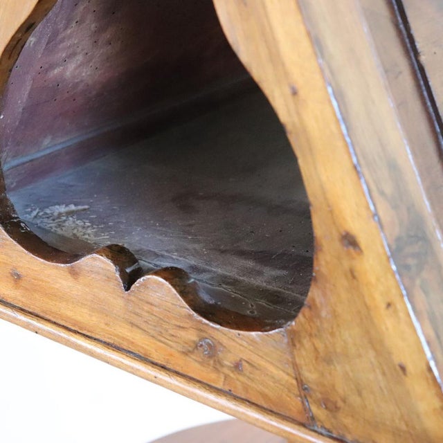 19th Century Italian Lectern in Walnut For Sale - Image 14 of 16