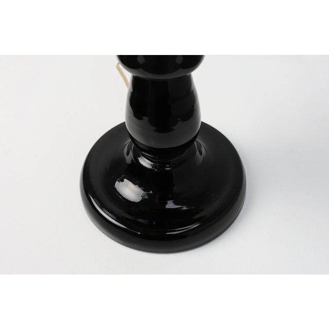 French Art Deco Table Lamp with Multicolored Spatter Glass Shade and Black Glass Base, 1920s For Sale - Image 9 of 12