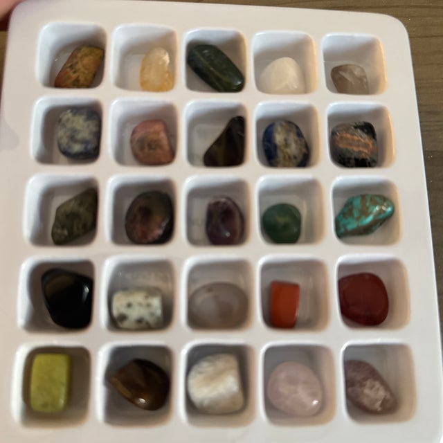 A charming and educational 20-piece natural gemstone collection designed especially for young explorers and budding...
