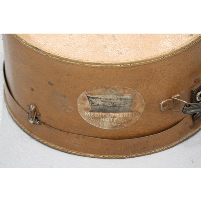 Round Brown Hat Box, 1920s For Sale - Image 12 of 18